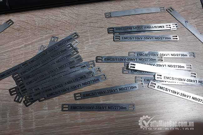 Tem inox là gì? Những lý do nên chọn tem inox cho logo thương hiệu.